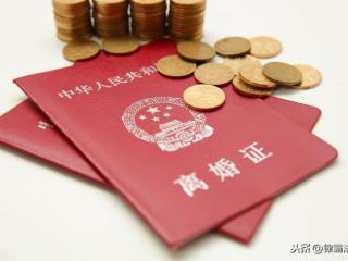 夫妻离婚财产怎么分配（夫妻离婚时财产怎么分配）