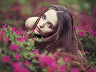 疯了一样想念，女人发疯一样的想你