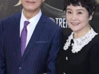 冯远征老婆资料（冯远征与大8岁妻子同框）