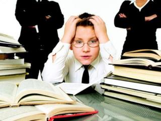 高一学生厌学该怎么办（高一新生的厌学情绪要提前知道）