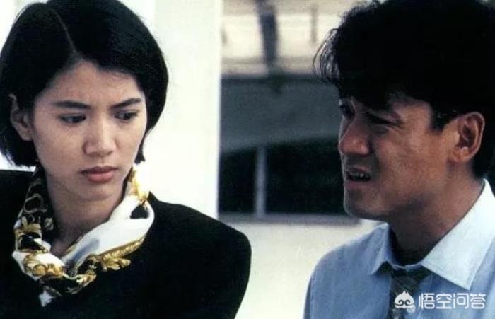 1996年,袁咏仪和陈小春出演电影《赌神3之少年赌神.