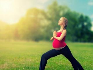 高龄产妇是多少岁（高龄产妇对妈妈和孩子都有风险）