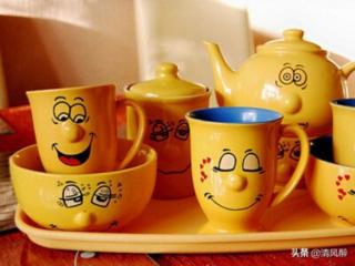 晒美食的幽默说说（朋友圈晒美食的幽默逗趣说说）