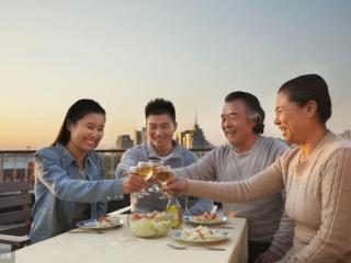 第一次见男方家长（第一次见男方的家长）