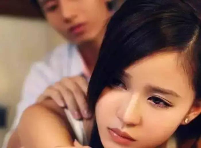 老婆玩微信出轨的表现出轨的女人都有哪些异常表现