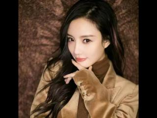 李小璐贾乃亮求婚（李小璐用求婚照当背景）