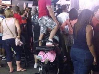 人生何处不尴尬（正所谓人生无处不尴尬）