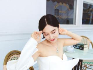 朱茵黄贯中结婚照（嫁黄贯中8年颜值在线）