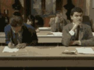 一句让对方必回复的话，女生回复消息慢怎么说