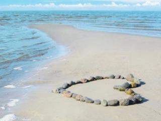 喜欢独处的唯美句子（一日一诗丨独处清欢）