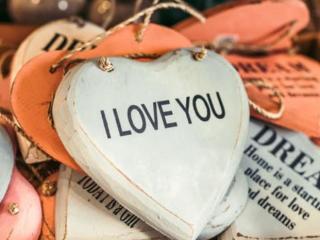 喜欢的人和自己对视，互相喜欢的人对视感觉