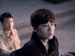 吴邪的真实身份是什么（吴邪岁数比张起灵大）