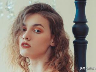 晚上聊天开场白微信，晚上和女生微信聊天开场白