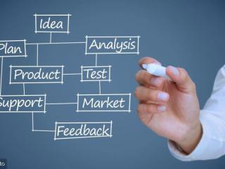 找工作自我介绍（简单大方的求职自我介绍）