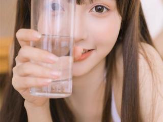 一般和女生聊天怎么开头，跟女孩子聊天怎么开头