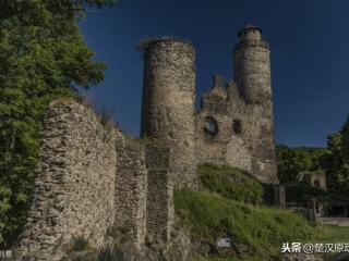 去姥姥家的路上进入了（儿时去外婆家路上看到的神秘高墙）