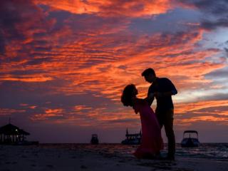 让喜欢的男生主动找你，想让喜欢的男生主动来找你