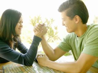 怎么和谐夫妻生活（才能达到夫妻生活的和谐）