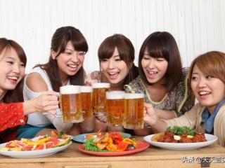 情商高的简短笑话（爆笑经典聚餐冷笑话）