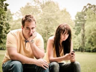 女人越在乎你越不理你，一个很喜欢你的女人