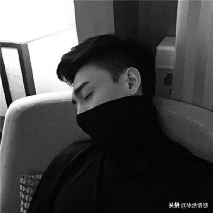 对你的爱淡了,自然也就关心得越来越少了,因为他知道感情淡了就是淡了