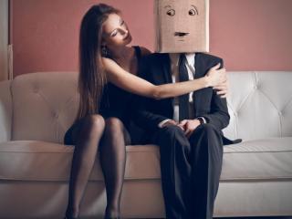 内向男人喜欢你的细节，性格内向的男人记住这几个细节