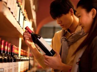 让男人掏钱的话术，3大技巧教你刺激男人掏钱