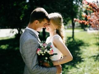 女孩没看上你的暗示，说明她根本没看上你