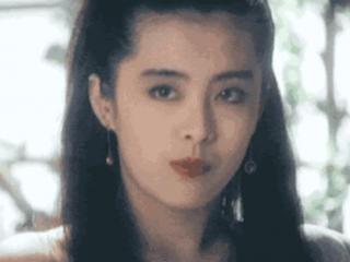 莫妮卡贝鲁奇（55岁莫妮卡·贝鲁奇）