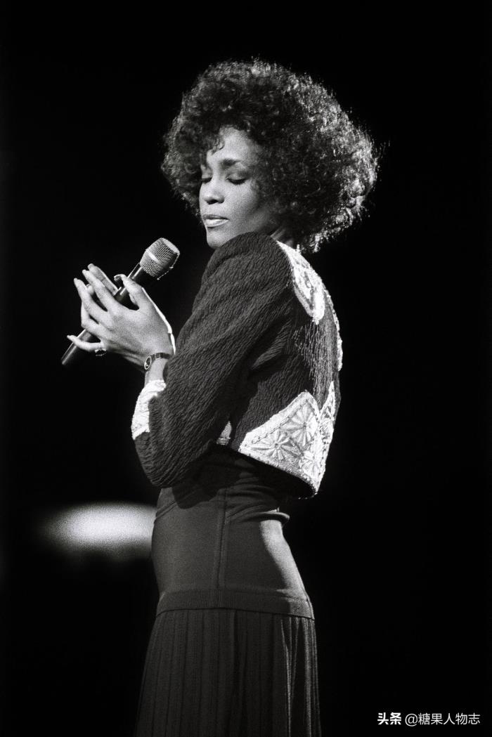 惠特尼休斯顿(被婚姻拖垮的惠特尼休斯顿)