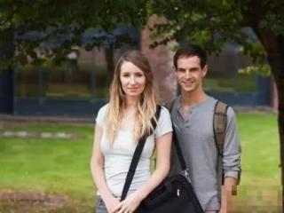 已婚女人看上你的表现（已婚女人喜欢你的5种示爱信号）