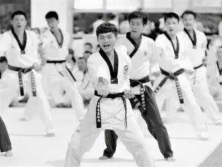 跆拳道段位颜色（跆拳道色带的级别和含义）