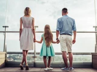 闹离婚的夫妻怎么沟通（让离婚冷静期拯救破碎的婚姻）