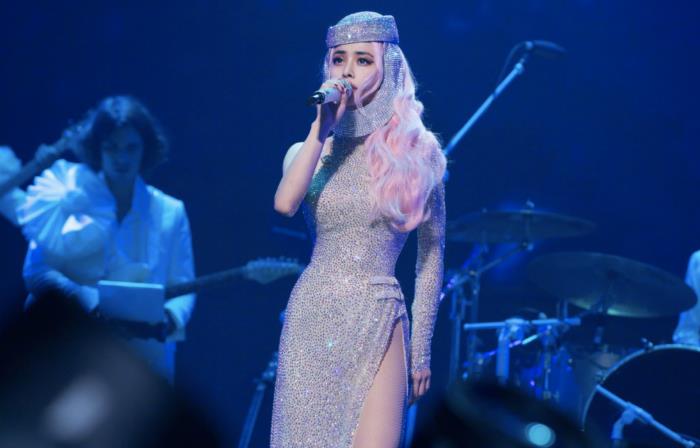 蔡依林演唱会蔡依林小s演唱会上热吻