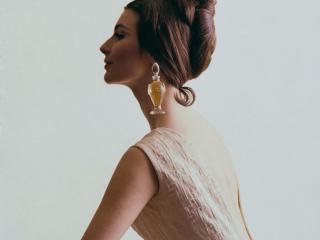 香水有保质期吗（如何让香水在身上留香更久）