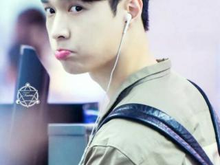 张艺兴迪丽热巴（张艺兴不敢正视热巴）