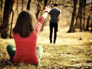 分手和好了回不到以前的感觉，我们的感情再也回不到从前