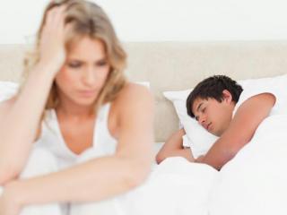 夫妻长期冷战是不是应该离婚，两夫妻长期冷战怎么办