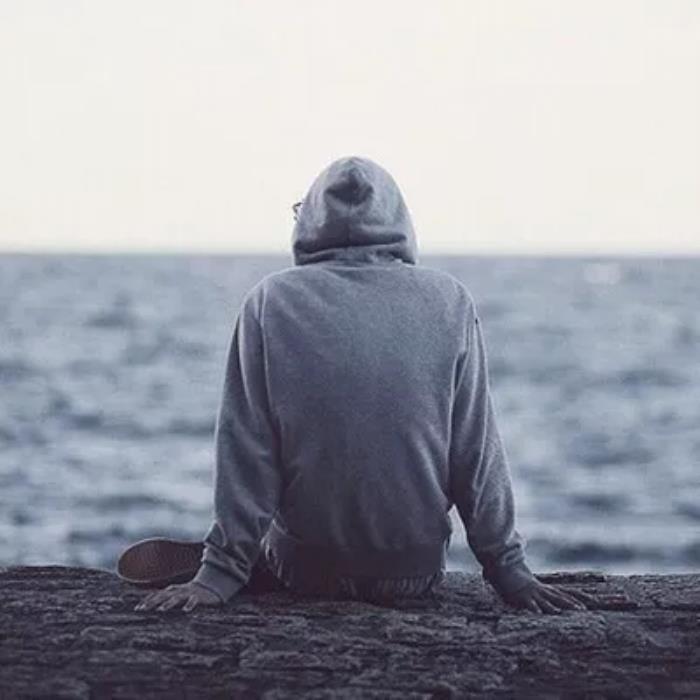 孤独的头像(手机微信头像背影头像)