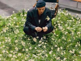 权志龙纹身图片（权志龙虽然抽烟喝酒纹身）