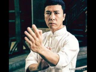 万绮雯甄子丹（甄子丹为万绮雯抛弃孕妻）