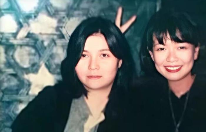 可是虽然她被喊是"宽姐",但人家年轻的时候可一点也不宽,人送外号 "小