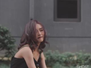 青春美少女图片（迷人小黑裙青春美少女）