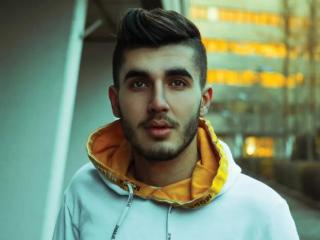 男人愿意复合的表现，十有八九是想和你复合了