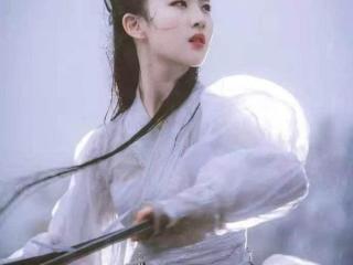 刘亦菲的吻戏（刘亦菲陈晓吻戏曝光）