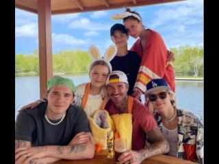 贝克汉姆的孩子（贝克汉姆罕晒全家福）