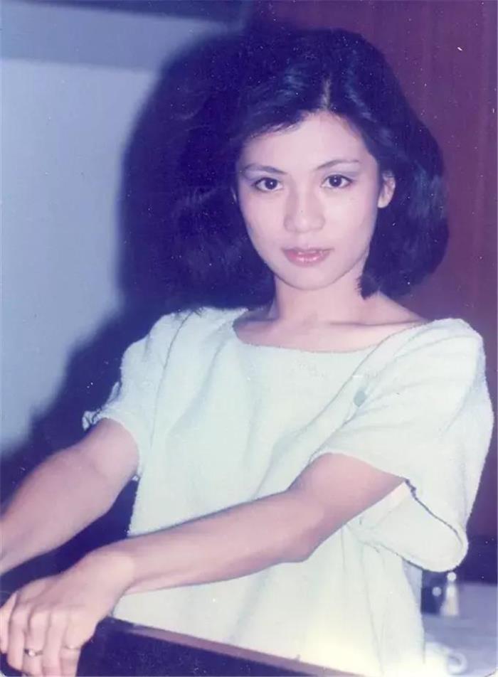 香港女名演员年轻图片