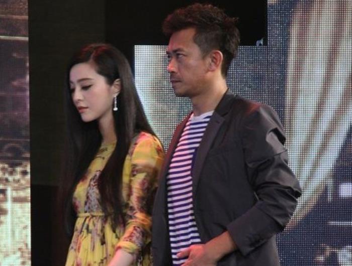 王学兵范冰冰(王学兵和范冰冰的身后)