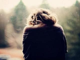 怎样收拾小三最解气（比打骂小三更有效解气的反击方式）