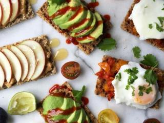 深夜放毒的幽默说说（深夜放毒的个性配文）